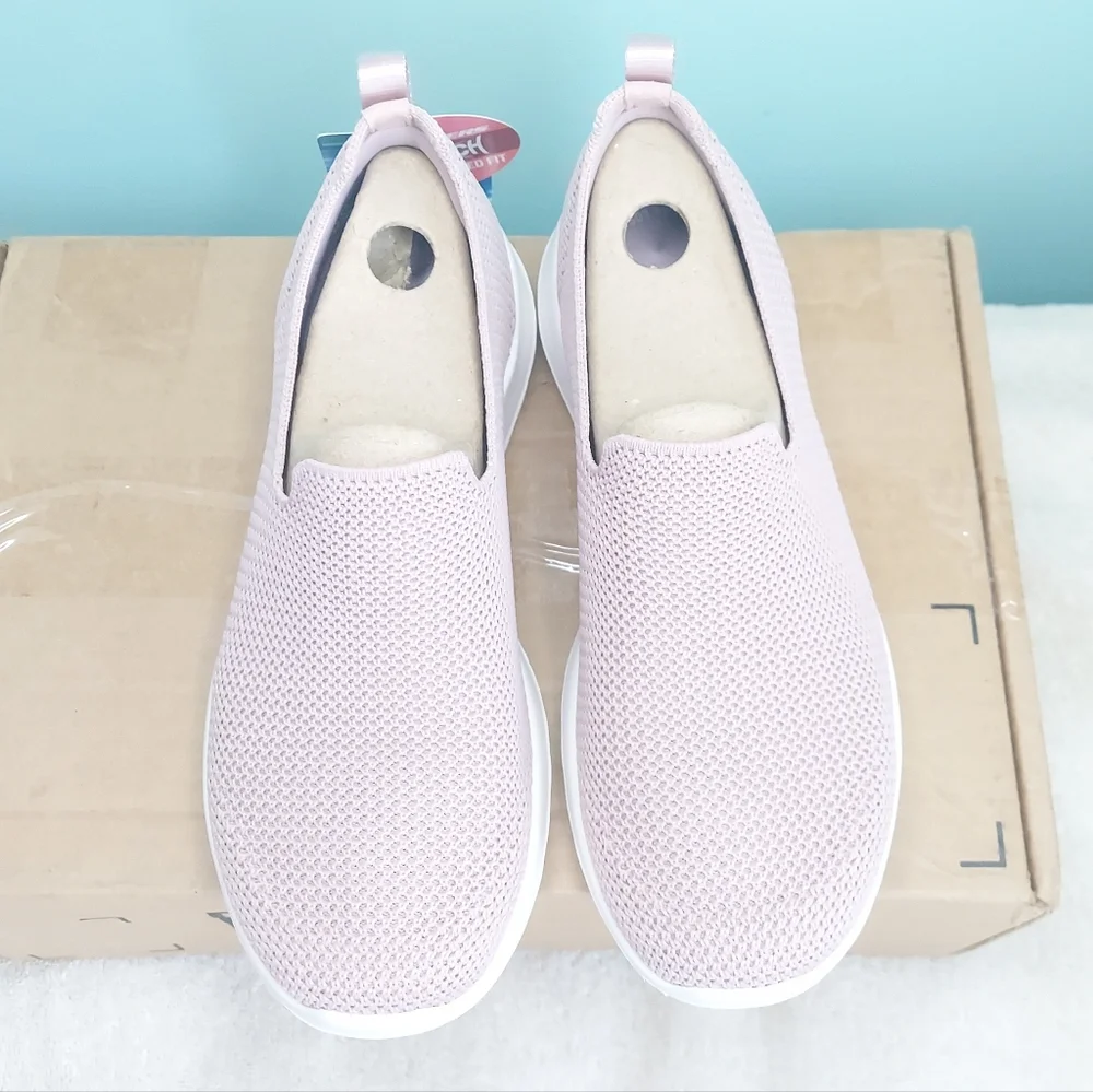 Skechers GO Walk Women's Slip-On Walking Shoe in Light Pink Size 6 NWT - Picture 5 of 10